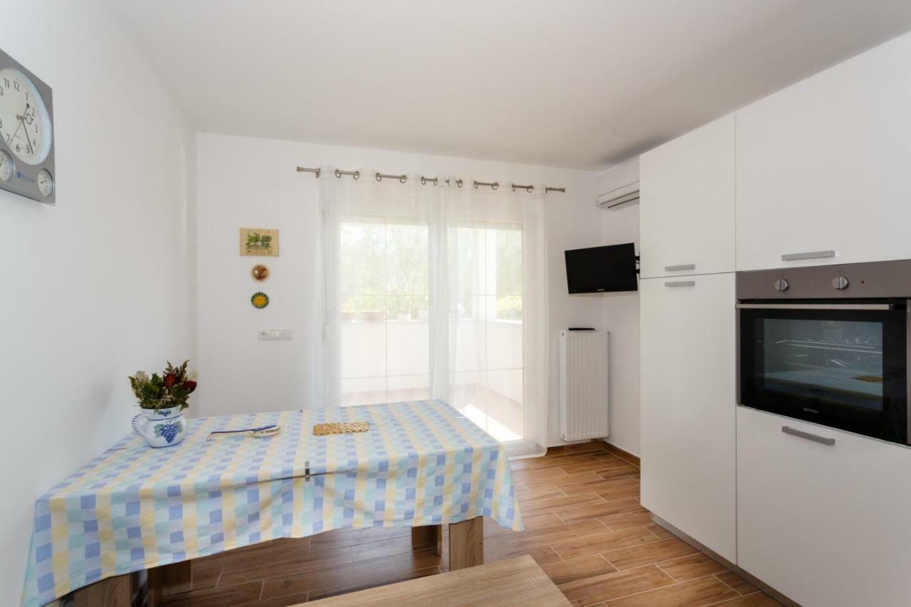 Sonja Appartement Krk Town Buitenkant foto