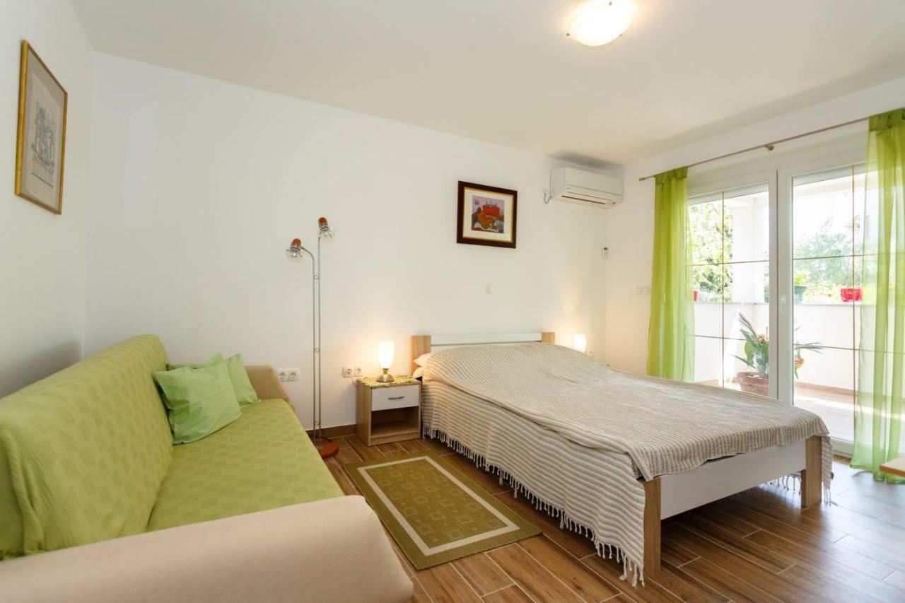 Sonja Appartement Krk Town Buitenkant foto